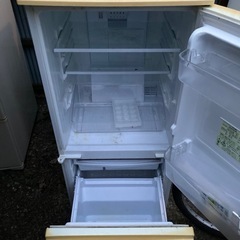 シャープ　冷蔵庫　　2015の画像