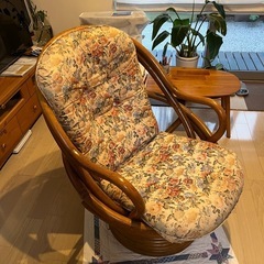 値下げ　籐回転ロッキングチアー　　　　　神奈川県引取り限定の画像