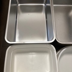 猫トイレ　4個　ベッド1個　ステンレス　の画像