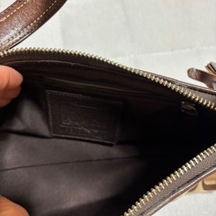 COACH コーチ シグネチャー ショルダーバッグ ブラウン × ゴールドの画像