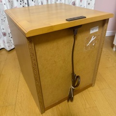電源付きサイドテーブルの画像