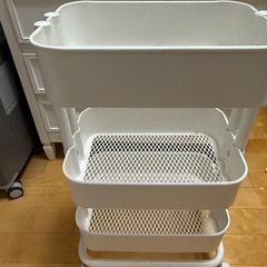 IKEA組み立て済みワゴン　ホワイトの画像