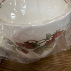 新品ティーカップ＆お皿2セットの画像