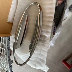 三菱フソウ４トン用ドアガーニッシュの画像