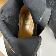 ingレザーブーツの画像