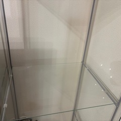 IKEA デトルフ ガラス ショーケースの画像