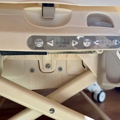 美品　Combi コンビ ルシエス AT 電動 オートスイング ハイローチェアの画像