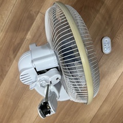 首が折れた扇風機、引き取って頂ける方に無料での画像