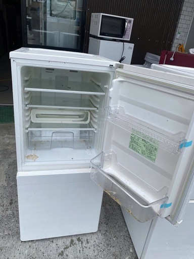 NO B563?福岡市内配送設置無料✨?ユーイング(U-ING) 2ドア電気冷凍冷蔵庫 110リットル UR-F110F(W)