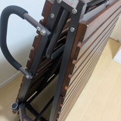 折りたたみシングルベッド(木製すのこタイプ)の画像