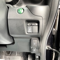 安心の総額表示！車検満たん★ホンダN-BOXカスタム禁煙車バックモニター電動スライドドアBluetoothナビTVステアリングスイッチetc純正アルミホイールの画像