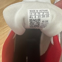 美品 adidas スニーカーの画像