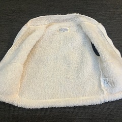 ベビー もこもこ白ベスト 90㎝の画像