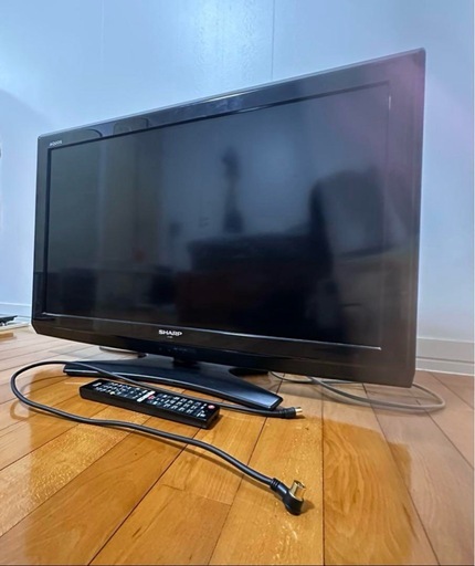 週末特価【美品】SHARP AQUOS テレビ32型　付属品あり SHARP 爆買 中古 液晶テレビ シャープ 一人暮らし 32V 汎用