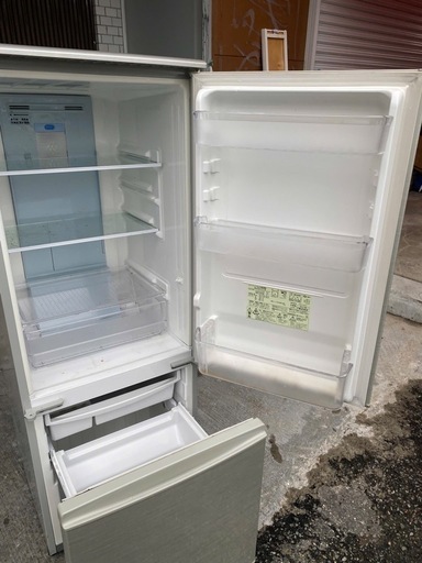 NO B569?福岡市内配送設置無料✨?三菱 冷蔵庫 ボトム冷凍室 右開き 168L ピュアシルバー MR-P17A S