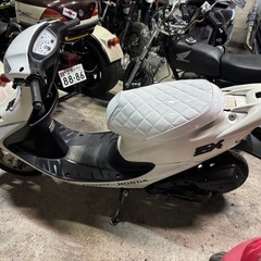 HONDA DIO ZX 】大人気 2スト　ホワイト　エナメルシート新品の画像
