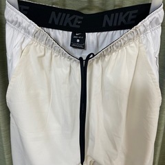 NIKE ナイキ ハーフパンツ DRI-FIT ドライフィット　白　ベージュ　L ショートパンツ ボトムス ランニングパンツ の画像