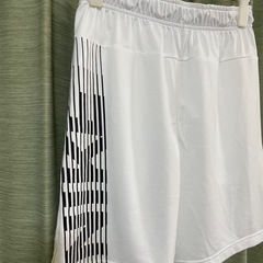 NIKE ナイキ ハーフパンツ DRI-FIT ドライフィット　白　ベージュ　L ショートパンツ ボトムス ランニングパンツ の画像