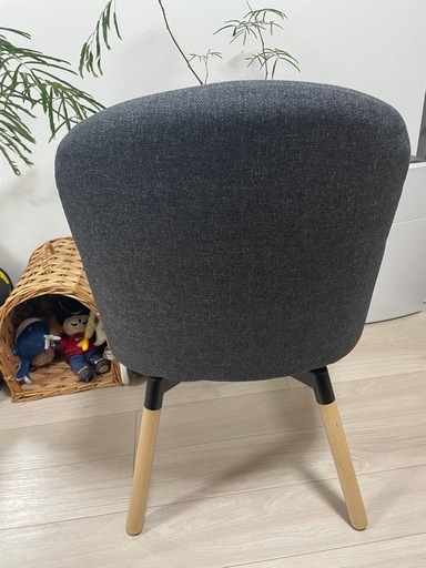 IKEAのチェア2脚