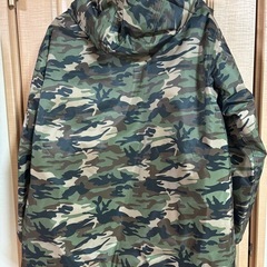 迷彩柄フード付きジャンパー／メンズLLサイズ相当の画像