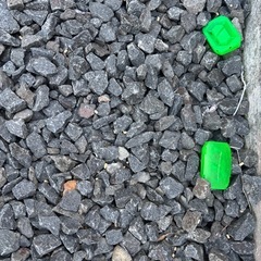 砕石　砂利　ガーデニング　土嚢袋一袋当たりの価格の画像