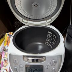 炊飯器　1Lの画像