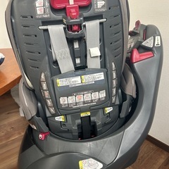 アップリカ　チャイルドシート　フラディアの画像