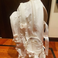 大人気！new  era ホワイト　キャリアパック リュック BAG 35L　の画像