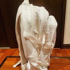大人気！new  era ホワイト　キャリアパック リュック BAG 35L　の画像