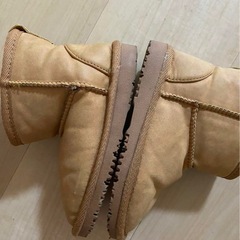 ムートンブーツ　16センチの画像