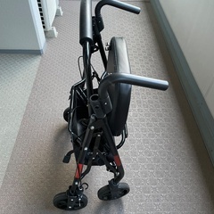 シルバーカー　歩行器、車椅子兼用の画像
