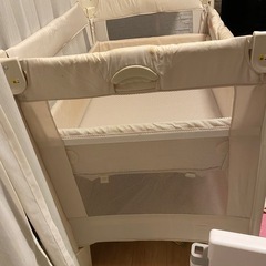 aprica ココネルエアー　折り畳みベビーベッドの画像