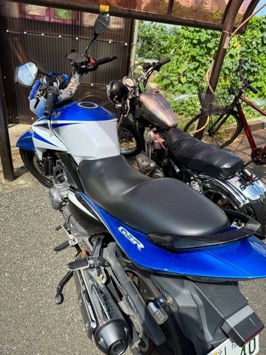 スズキ GSR250