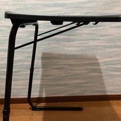 折りたたみ机の画像