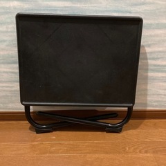 折りたたみ机の画像