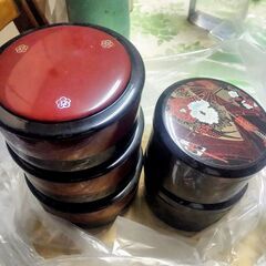 丸型重箱（大三個・小二個）の画像