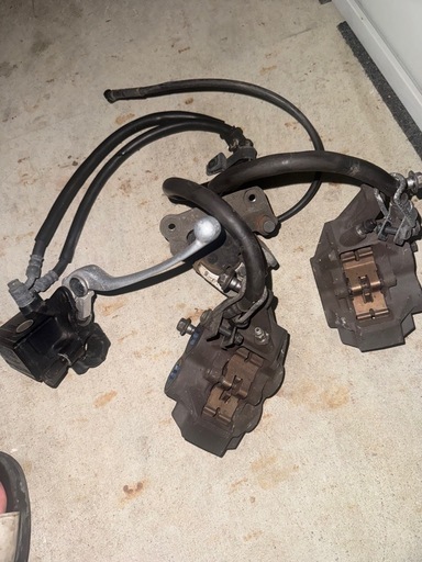 ゼファーχ ブレーキキャリパー