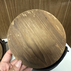 鉄鍋 & ステーキ 山菜鍋 2個セット 木製の蓋付き 扇矢本舗の画像