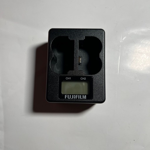 Fujifilm カメラ充電器　BC-W235ちゃーじゃチャージャー