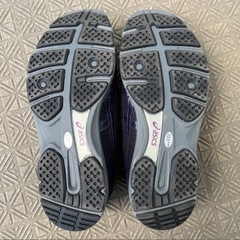 アシックス　レディース　スニーカー　ネイビー 22.5の画像