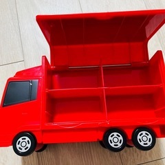 トミカ　おもちゃ　おかたづけコンボイ　キャリアカー　トラック　コンテナ　車　おもちゃ　乗り物の画像