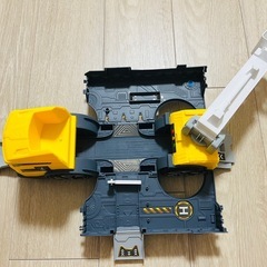 乗り物　車　おもちゃ　キャリアカー　変身カー　トラックの画像