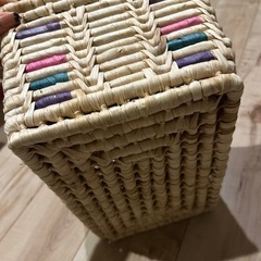 蓋つきカゴ収納の画像