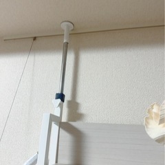 突っ張り棚　ホワイトの画像