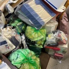 衣類、バッグなど1袋300円で買取します‼️の画像