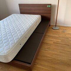 日本ベッド（NIHON BED）木製フレーム　マットレス付きの画像