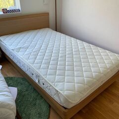 日本ベッド（NIHON BED）木製フレーム　マットレス付きの画像