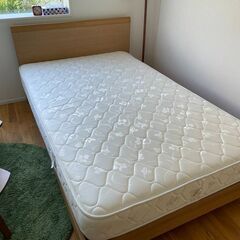 日本ベッド（NIHON BED）木製フレーム　マットレス付きの画像