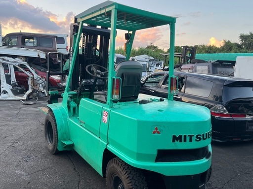 フォークリフト3トンヒンジ付