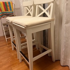 カウンターチェアーの画像